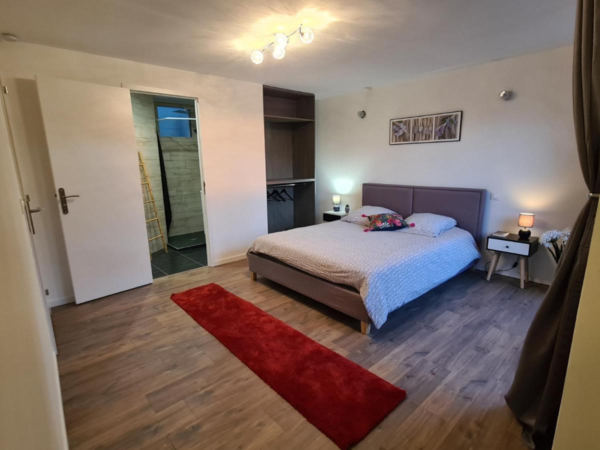 Ferme De La Gibussiere Apartment Presilly  ภายนอก รูปภาพ