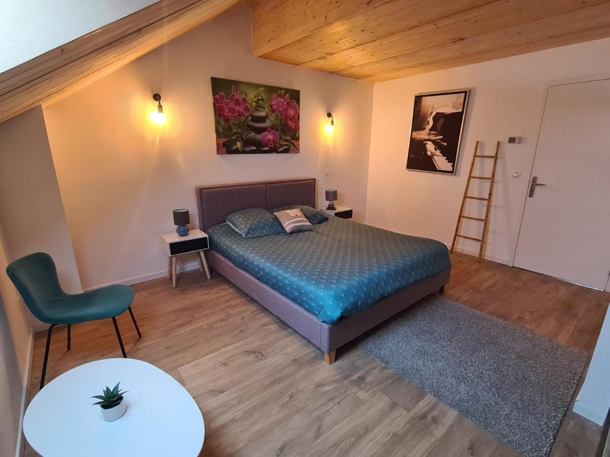 Ferme De La Gibussiere Apartment Presilly  ภายนอก รูปภาพ