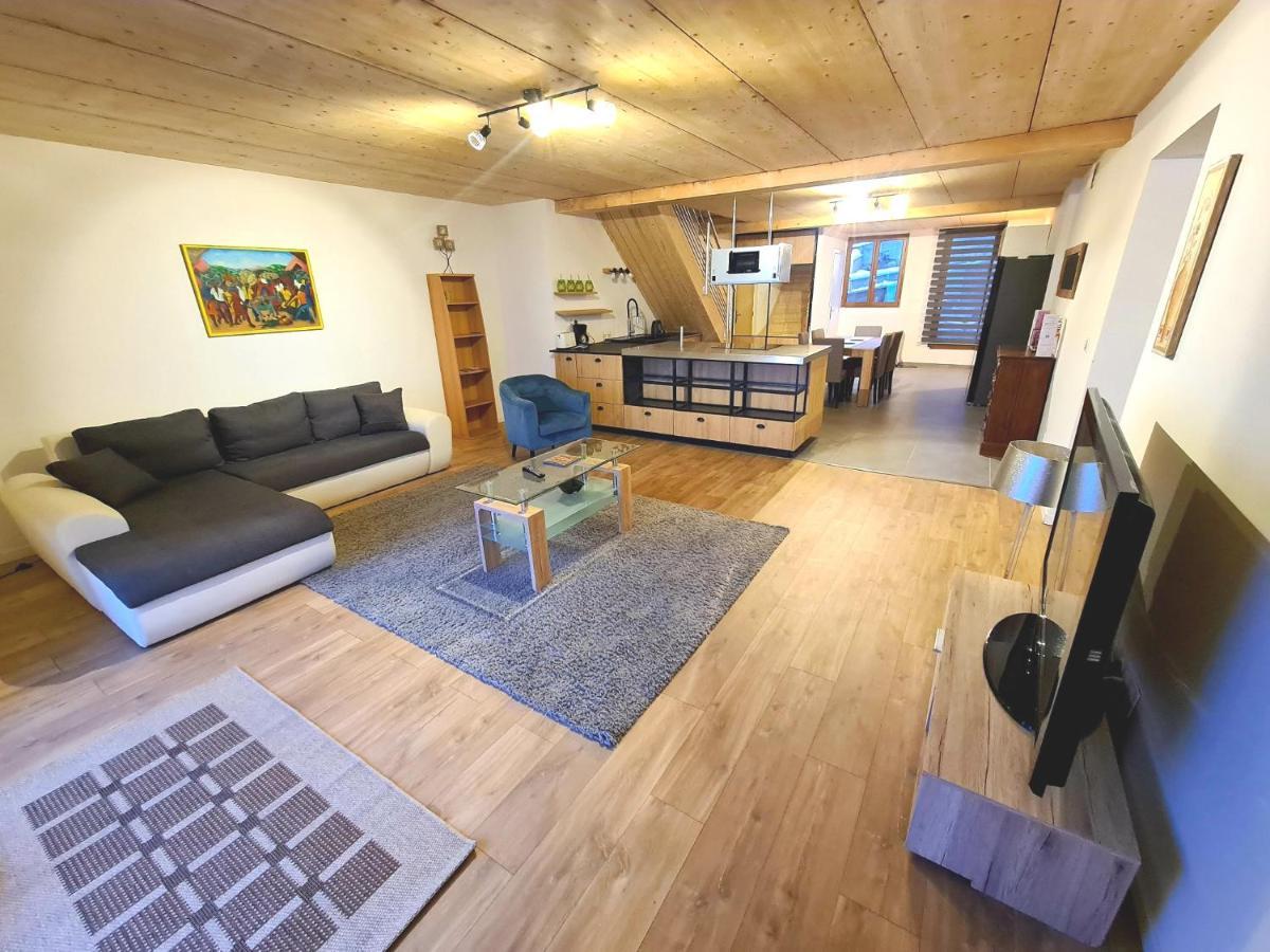Ferme De La Gibussiere Apartment Presilly  ภายนอก รูปภาพ